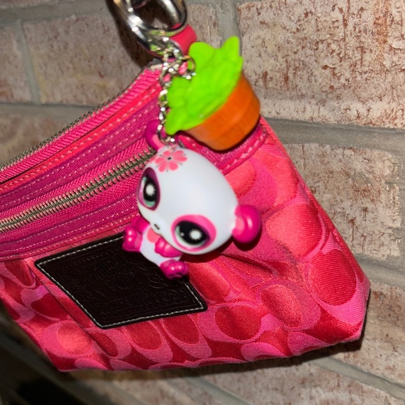 Repurposed LPS Pink Panda Keychain – With Leafy Friend Charm - Picture 3 of 5